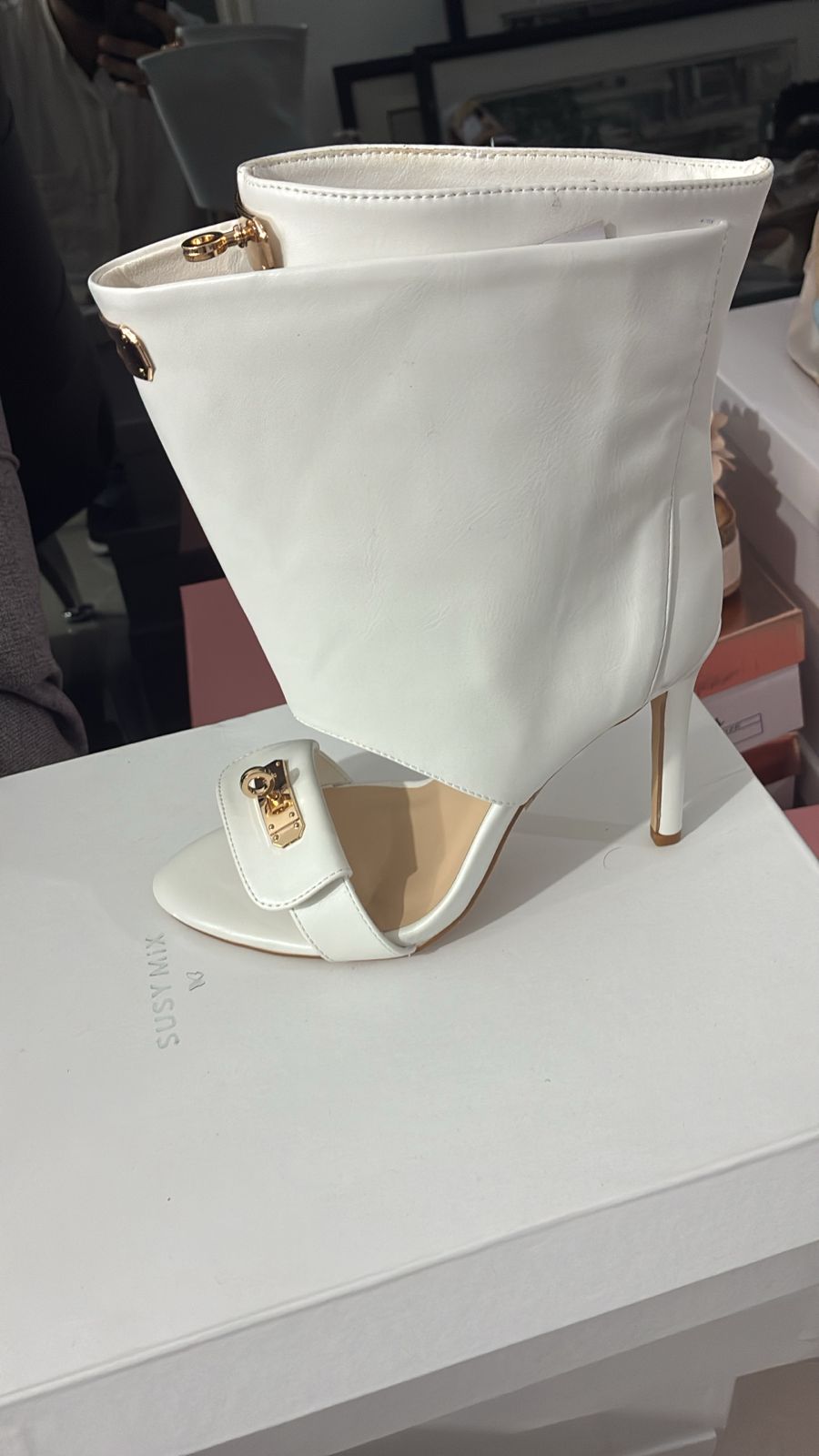 Shoes 38 - GRG-03455