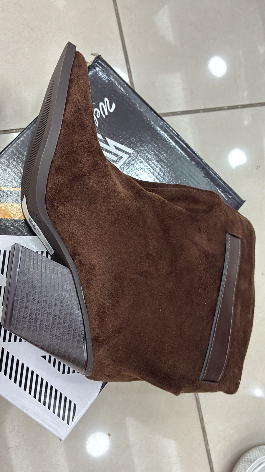 IT26-1524 IT boot A226 MOKA