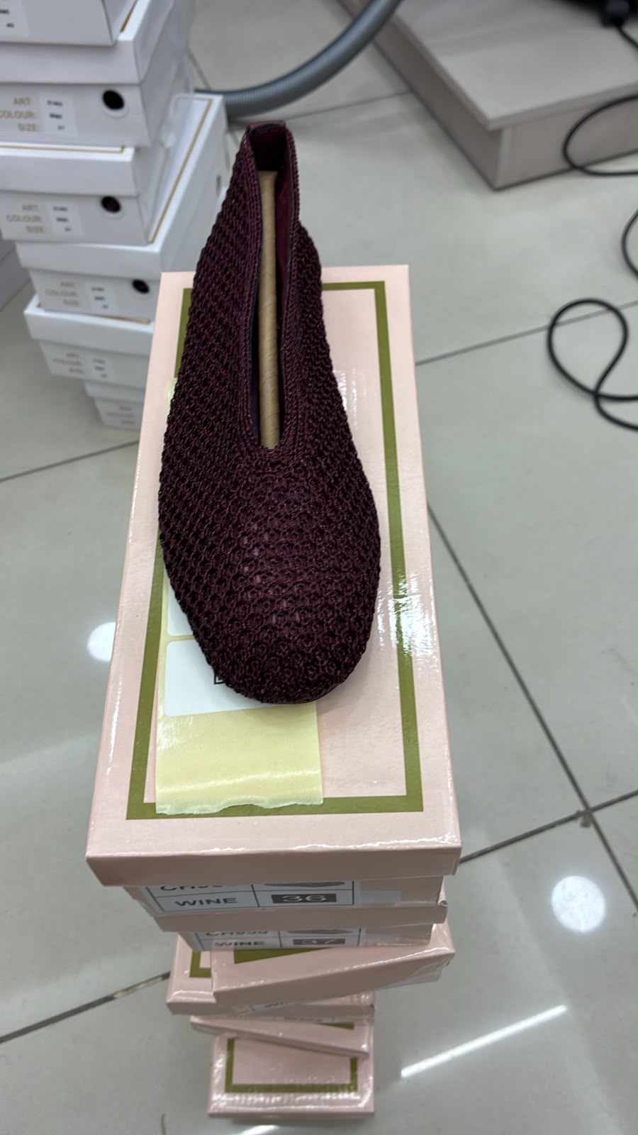 IT26-1632 IT mocassin CH956 WINE