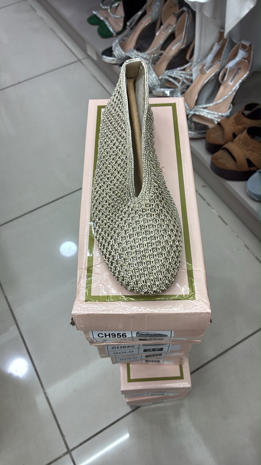 IT26-1638 IT mocassin CH956 GOLD