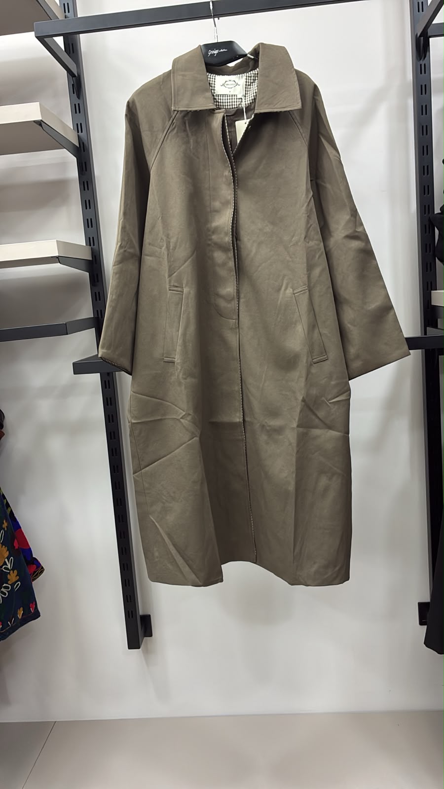 IT26-1774 IT trench 16076 TAUPE