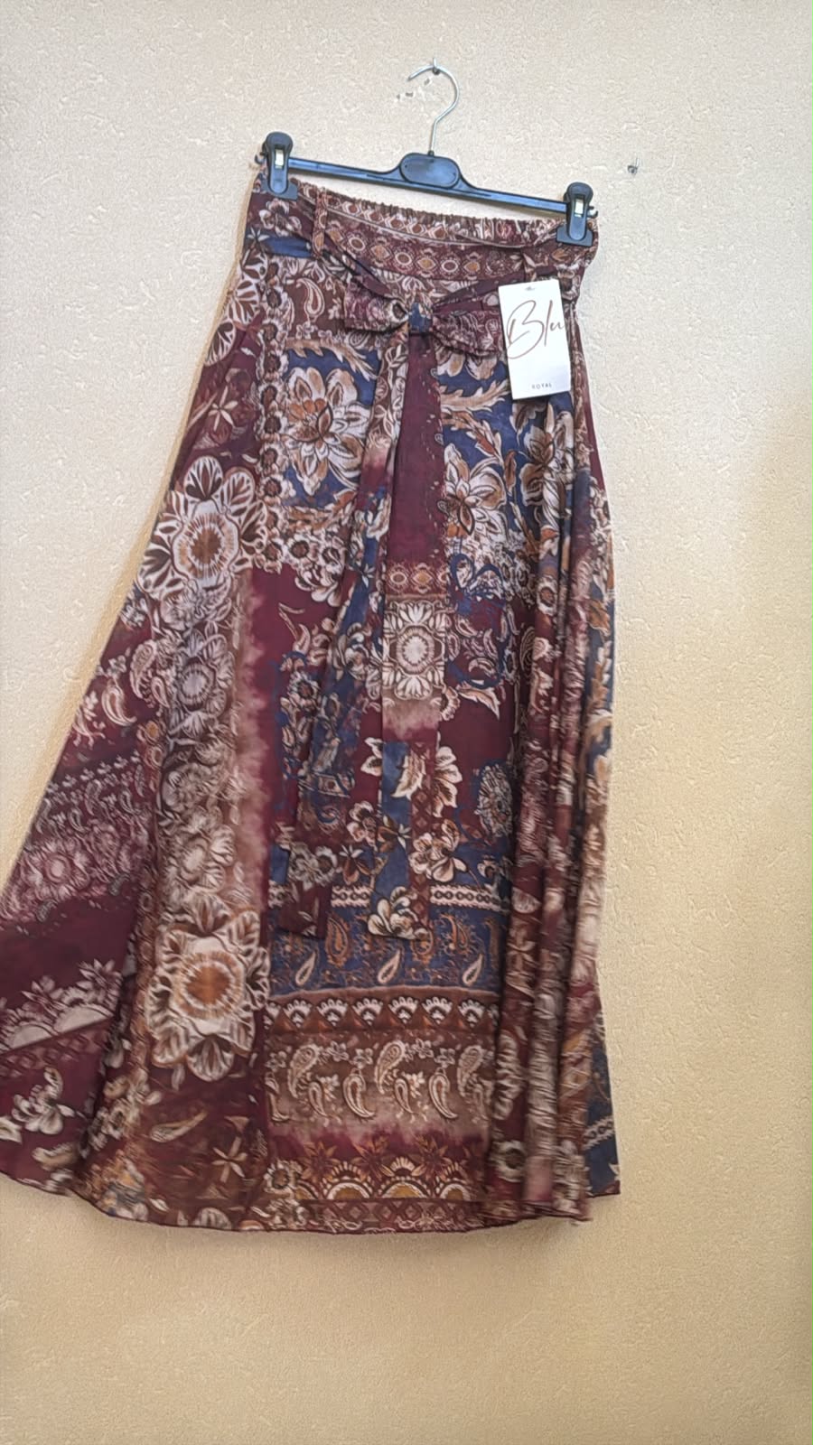 IT26-JUN-SH0175 Trousers (H4548-Q82)