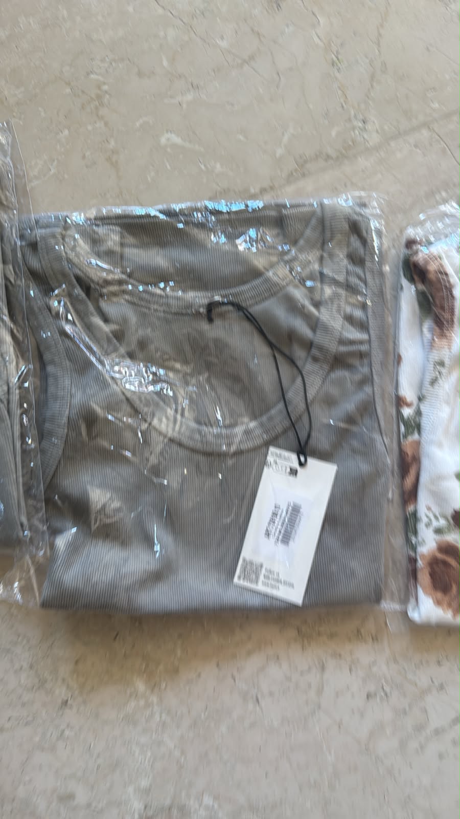 IT26-JUN-SH0365 Top (726198F)