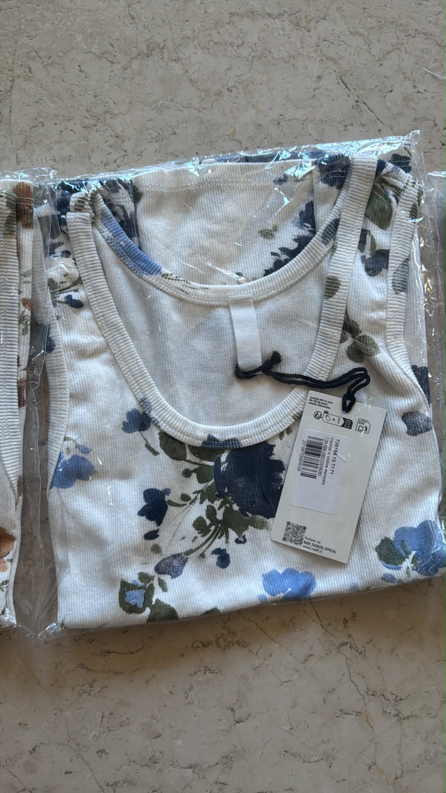 IT26-JUN-SH0368 Top (726198U)