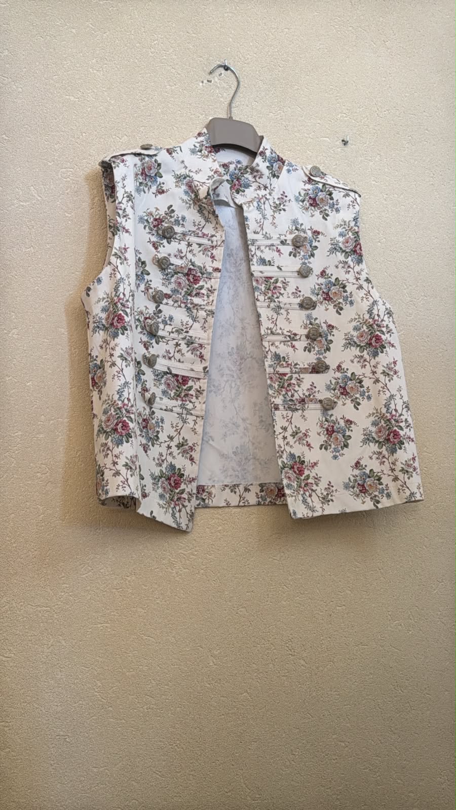 IT26-JUN-SH0458 Vest (26343)
