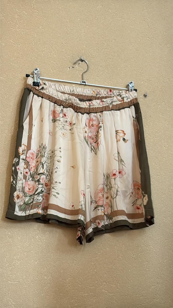 IT26-JUN-SH0641 Shorts - Cream (9929)