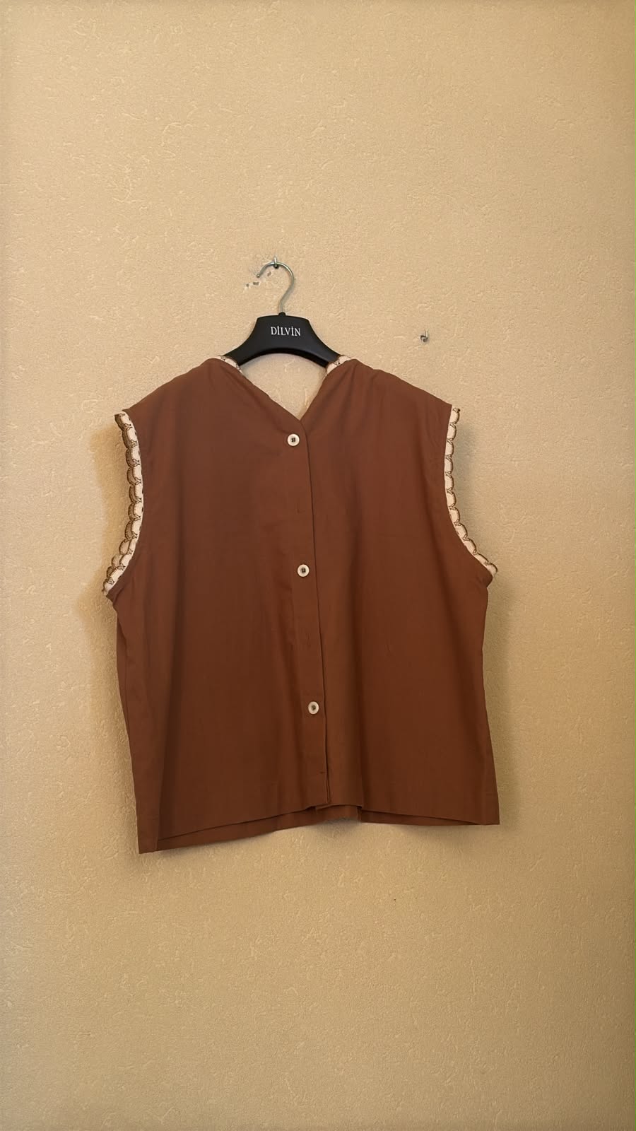 IT26-JUN-SH0933 Vest - Tabacco (GIO-MD7457)