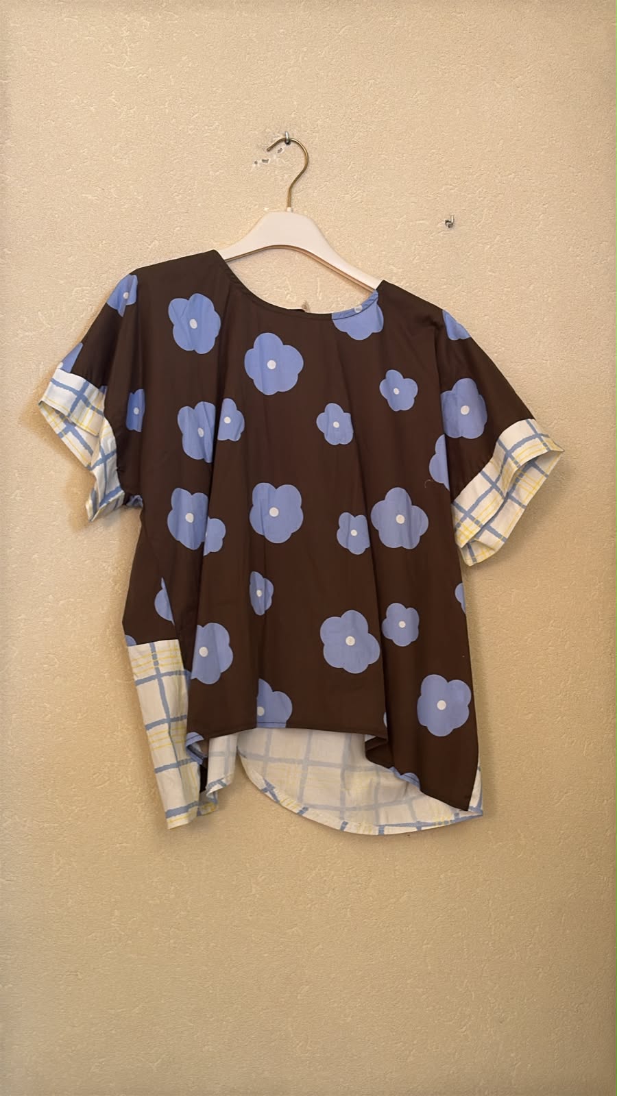 IT26-JUN-SH0935 Knit Top - Cacao (GIO-M60571)
