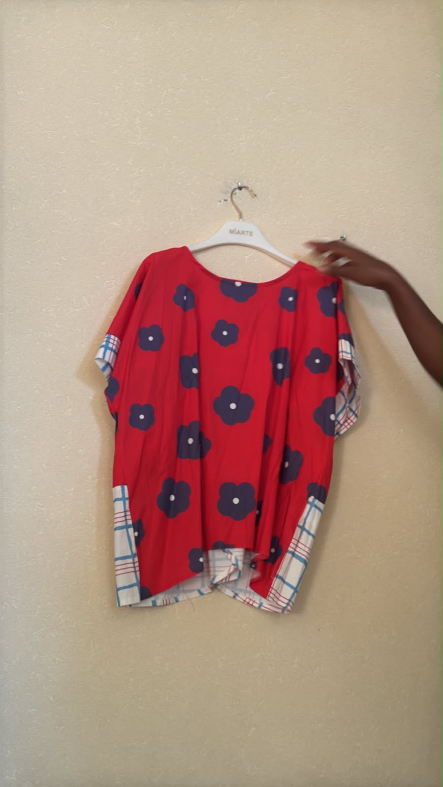 IT26-JUN-SH0936 Knit Top - Rosso (GIO-M60571)