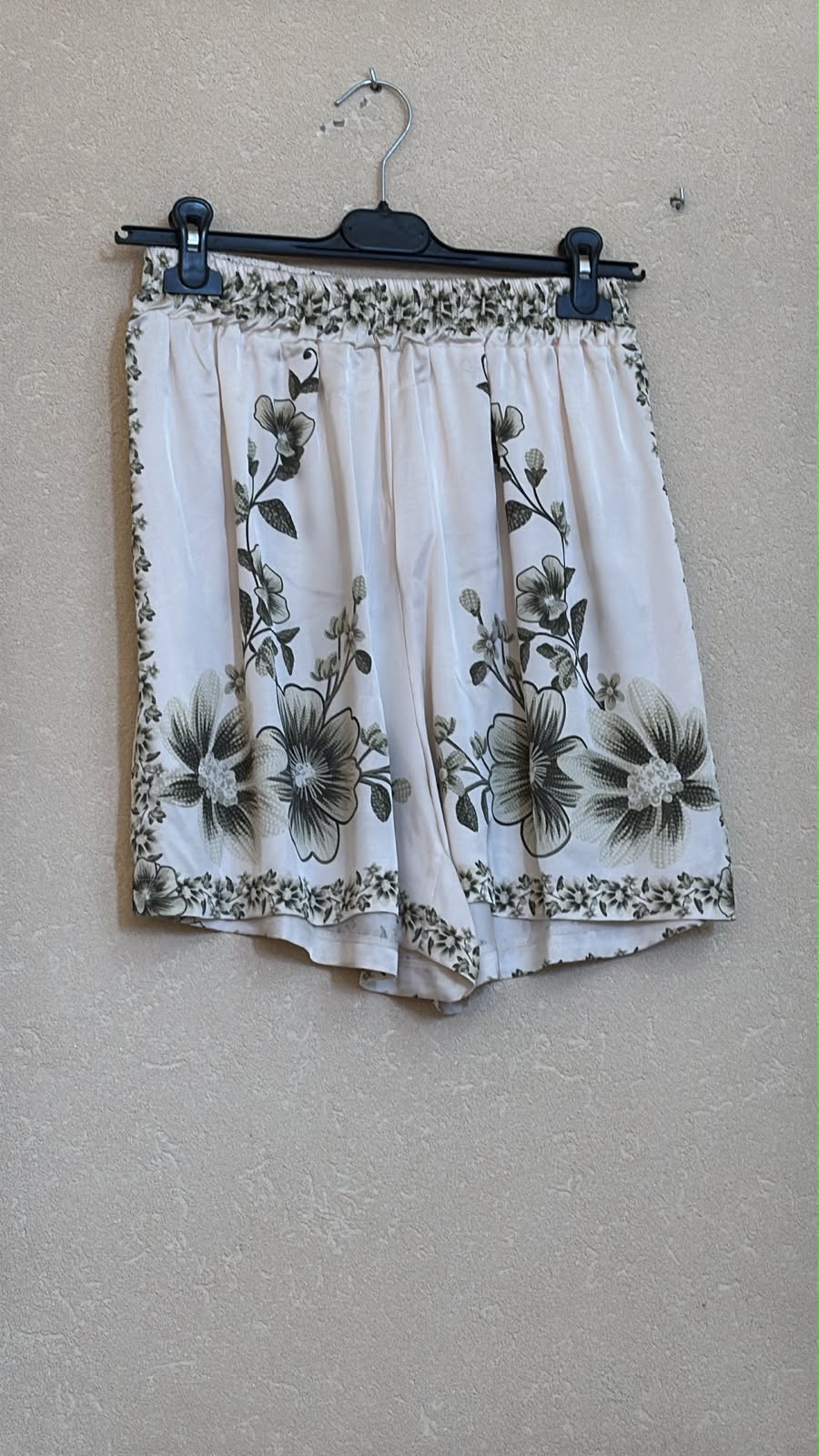 IT26-JUN-SH1172 Shorts (88261)