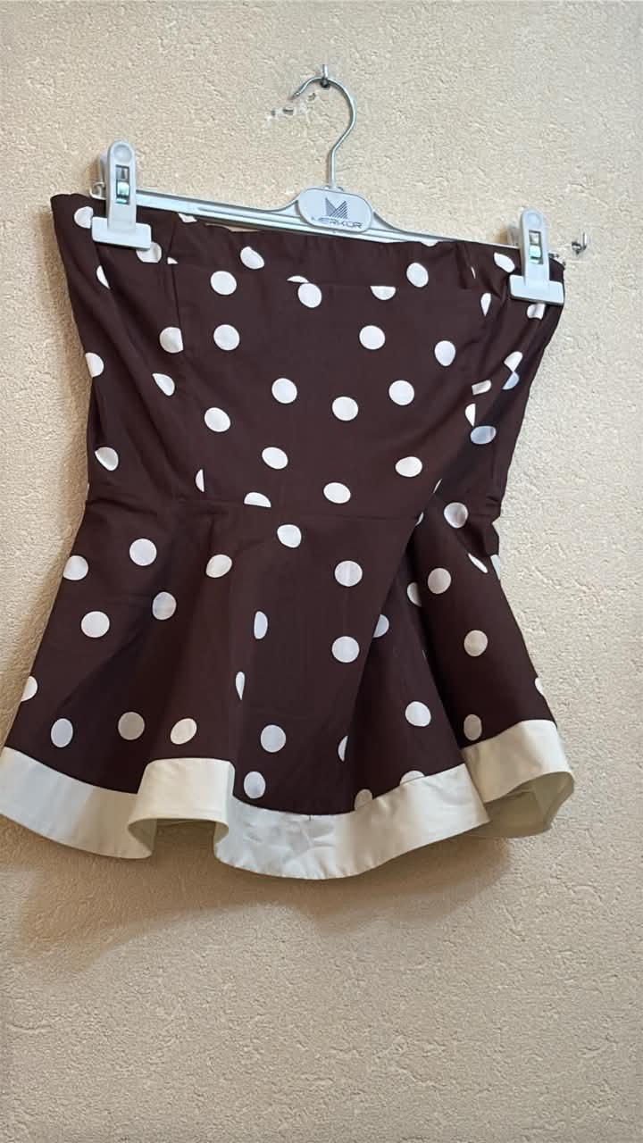 IT26-JUN-SH1235 Top - Black & White (SV24)