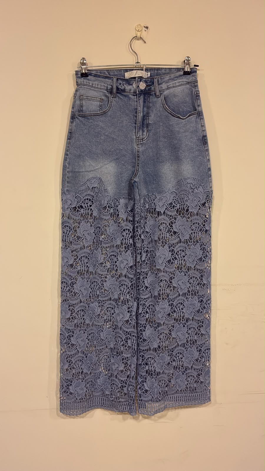 IT26-JUN-SH5243 Jeans