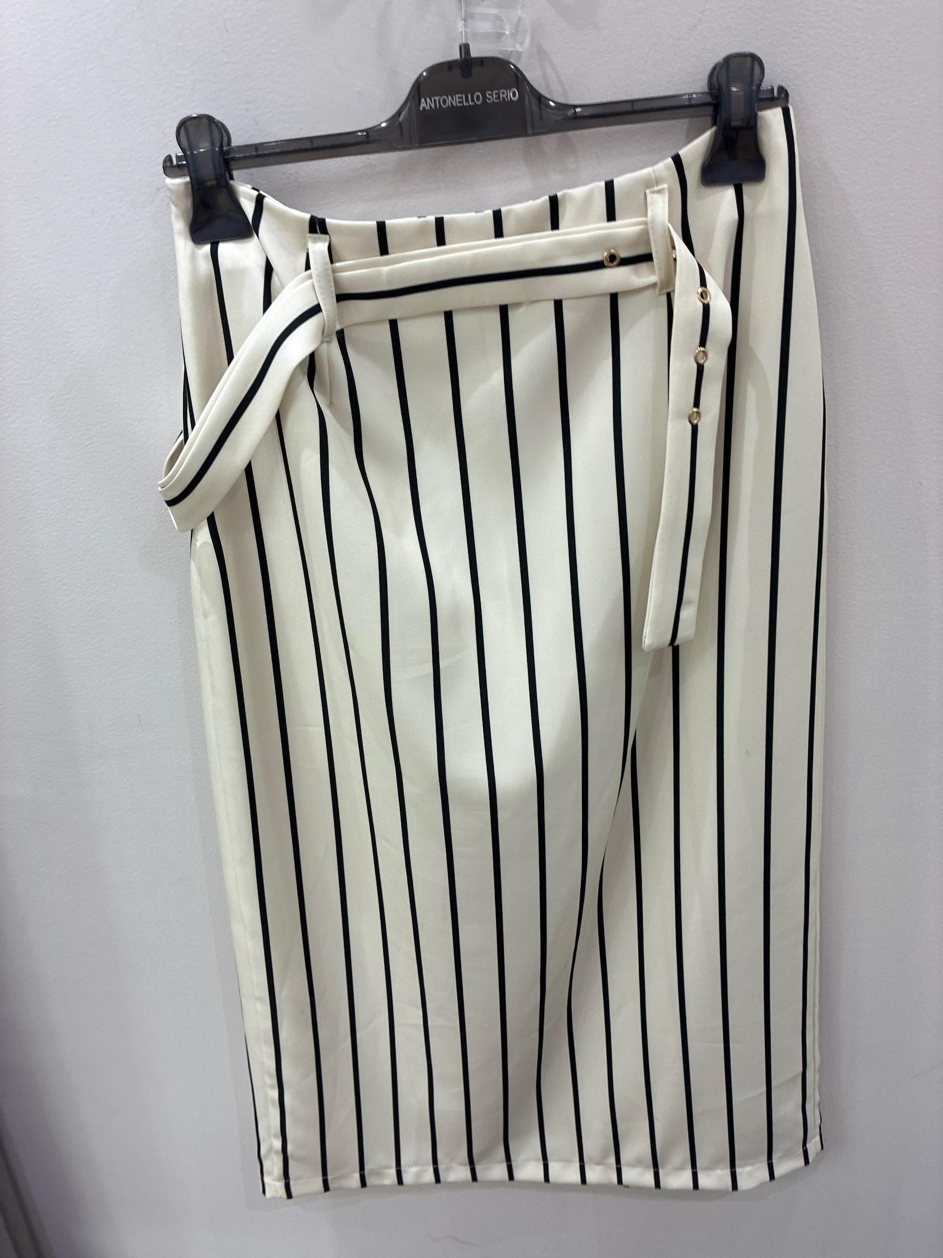 Skirt M/L GRG-000167